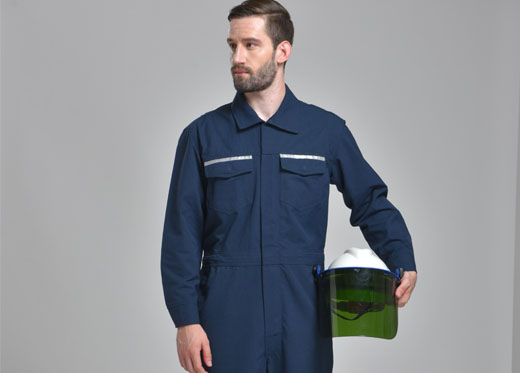  防電弧服采用什么面料？